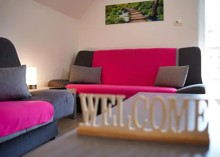 Apartma Simona 博希尼